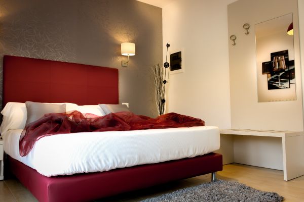 Rossovino Hotel (Como)